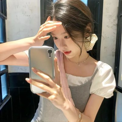 红衣少女